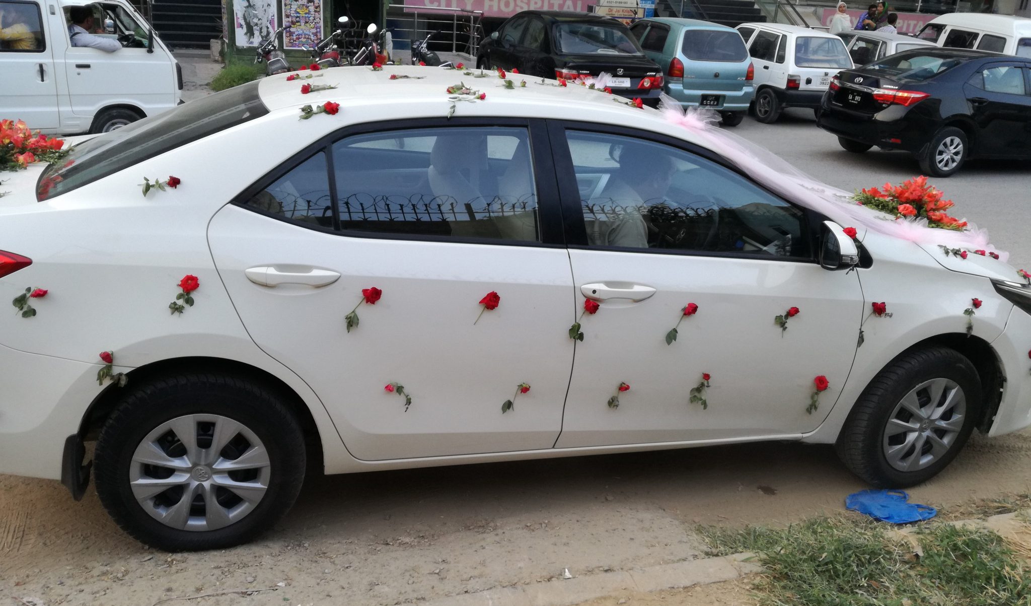 Rent a car with driver, rent a car in Pakistan, Suv for rent, Prado for